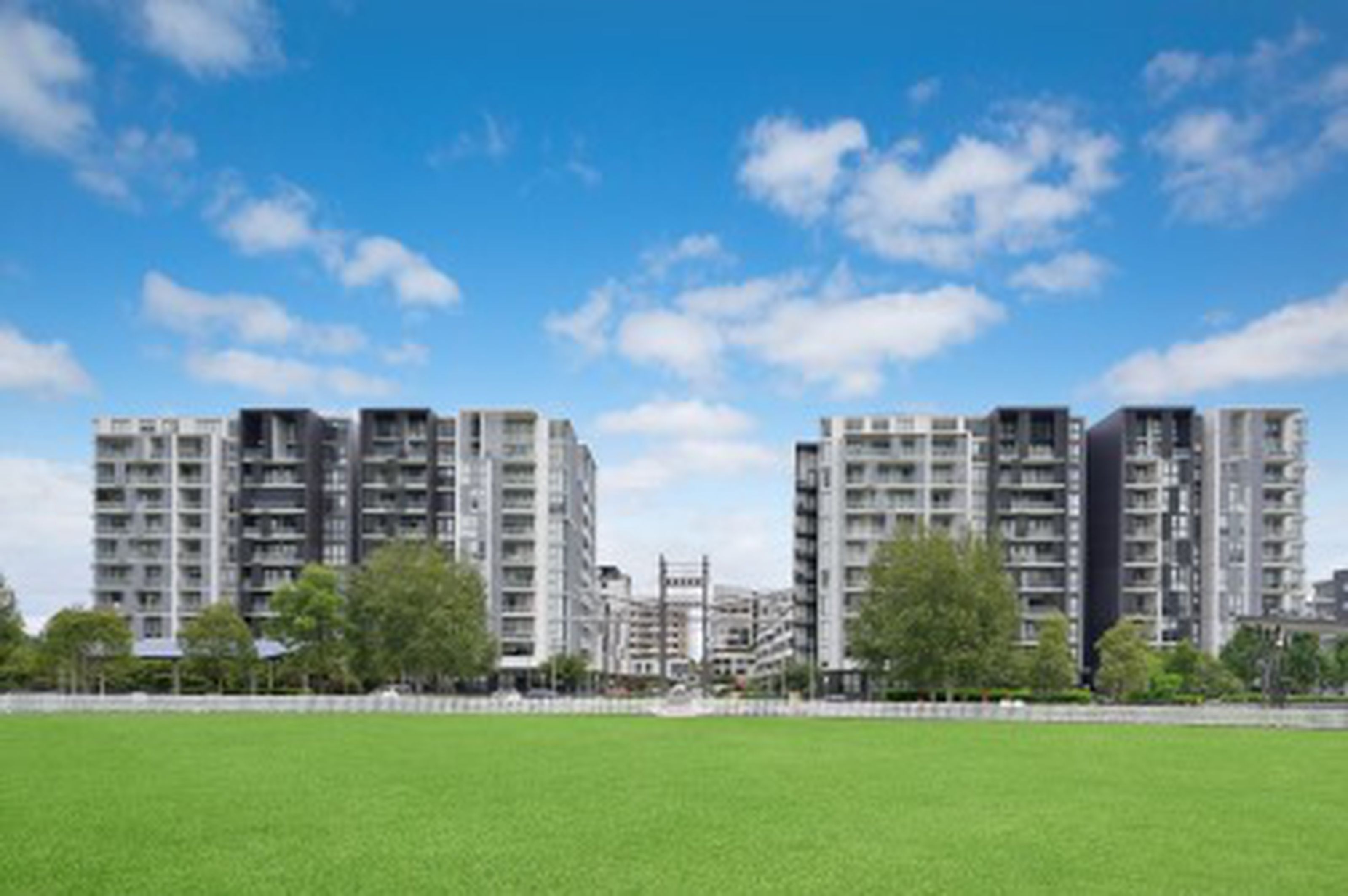 206 / 8 Aviators Way, PENRITH