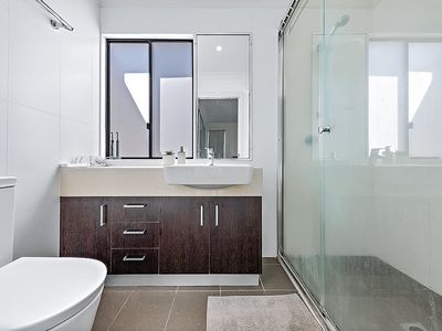 2 / 47 Endeavour Circuit, Cannonvale