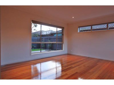 2 / 1 Eva Street, Clayton