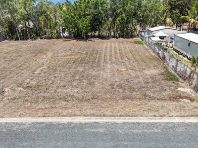 38 Marine Parade, Midge Point