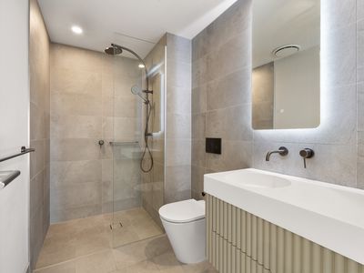 2603 / 8 Athena Bvd, Hope Island