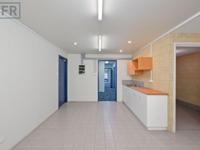 1 / 32 Bushland Ridge, Bibra Lake