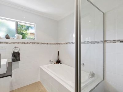 6 Coreen Avenue, Tewantin