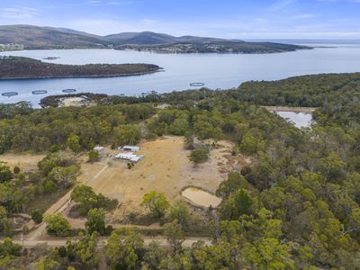 289 Roaring Beach Road, Nubeena