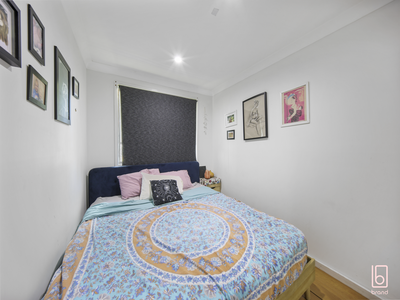 6 White Swan Avenue, Blue Haven