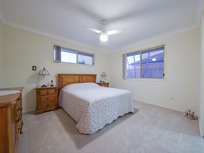 8 Macchion Cl, Wakerley