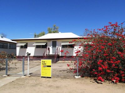 124 Wren street, Longreach