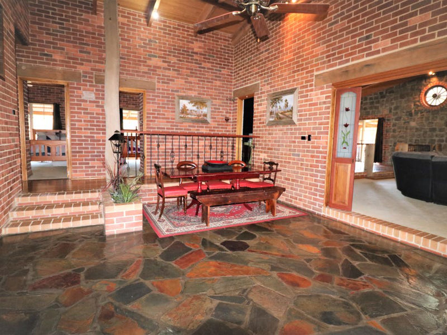 285 Cowles Rd, Northwood