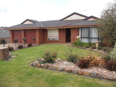 11 Neville Avenue, Mount Gambier
