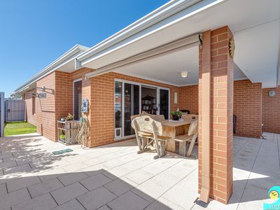 6 Jetty Loop, Yanchep