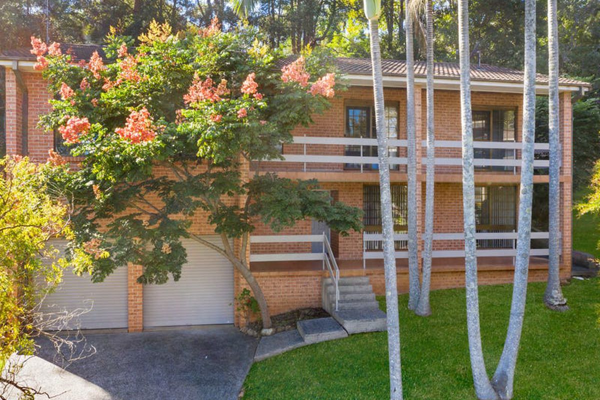 16 Parrendi Close, Avoca Beach