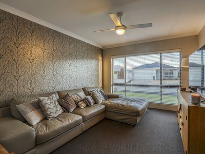 6 Columbia Crescent, Alkimos