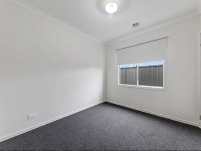 21 Mocha Gr, Clyde North