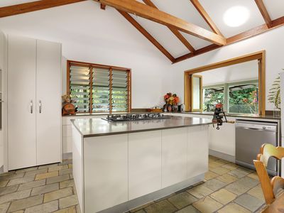 8 Leftwich Street, White Rock