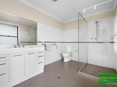 9 Piggott Place, Blayney