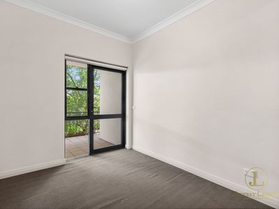 4 / 211A Wigram Road, Forest Lodge