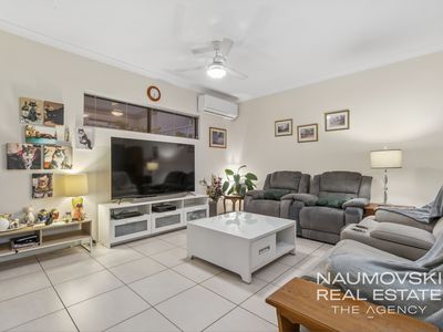172 Shiraz Boulevard, Pearsall