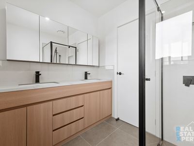 12 Tiger Way, Officer