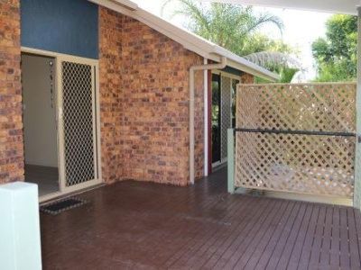 8 Kentia Court, Kawungan
