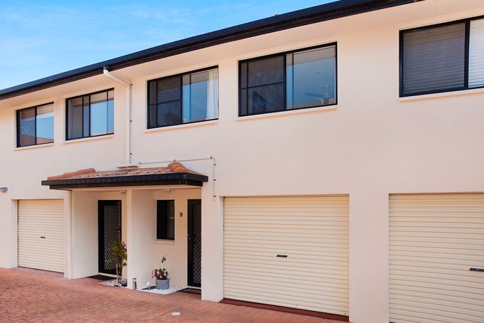 9 / 8 YALLANGA PLACE, Mooloolaba