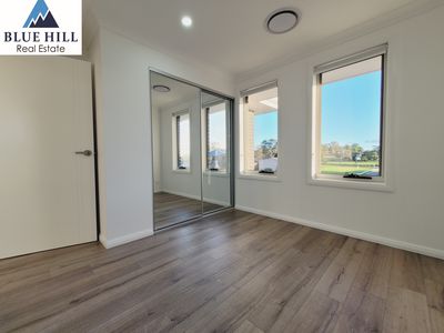 7 Wedgetail Avenue, Austral