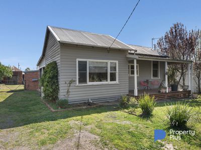 2 Racecourse Road, Wedderburn