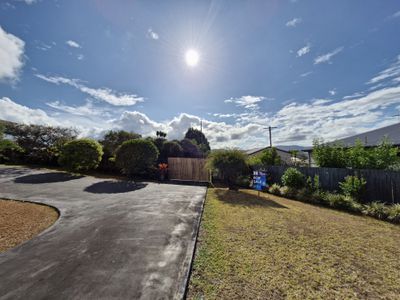 11 Montgomery Close, Atherton