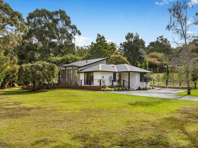 4 Hotham Avenue, Mount Macedon
