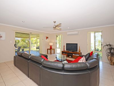 11 SOUTHFORK CCT, Burrum Heads