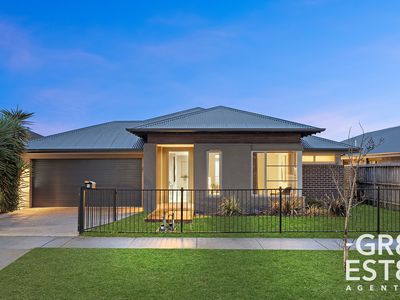 7 Crepe Avenue, Cranbourne West