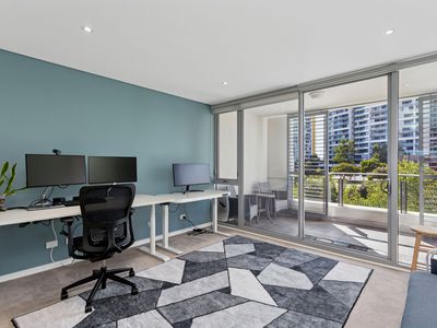 15 / 39-43 Bow River Crescent, Burswood