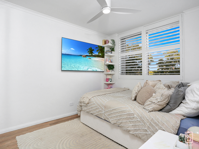 9 / 11-13 Ocean Parade, The Entrance