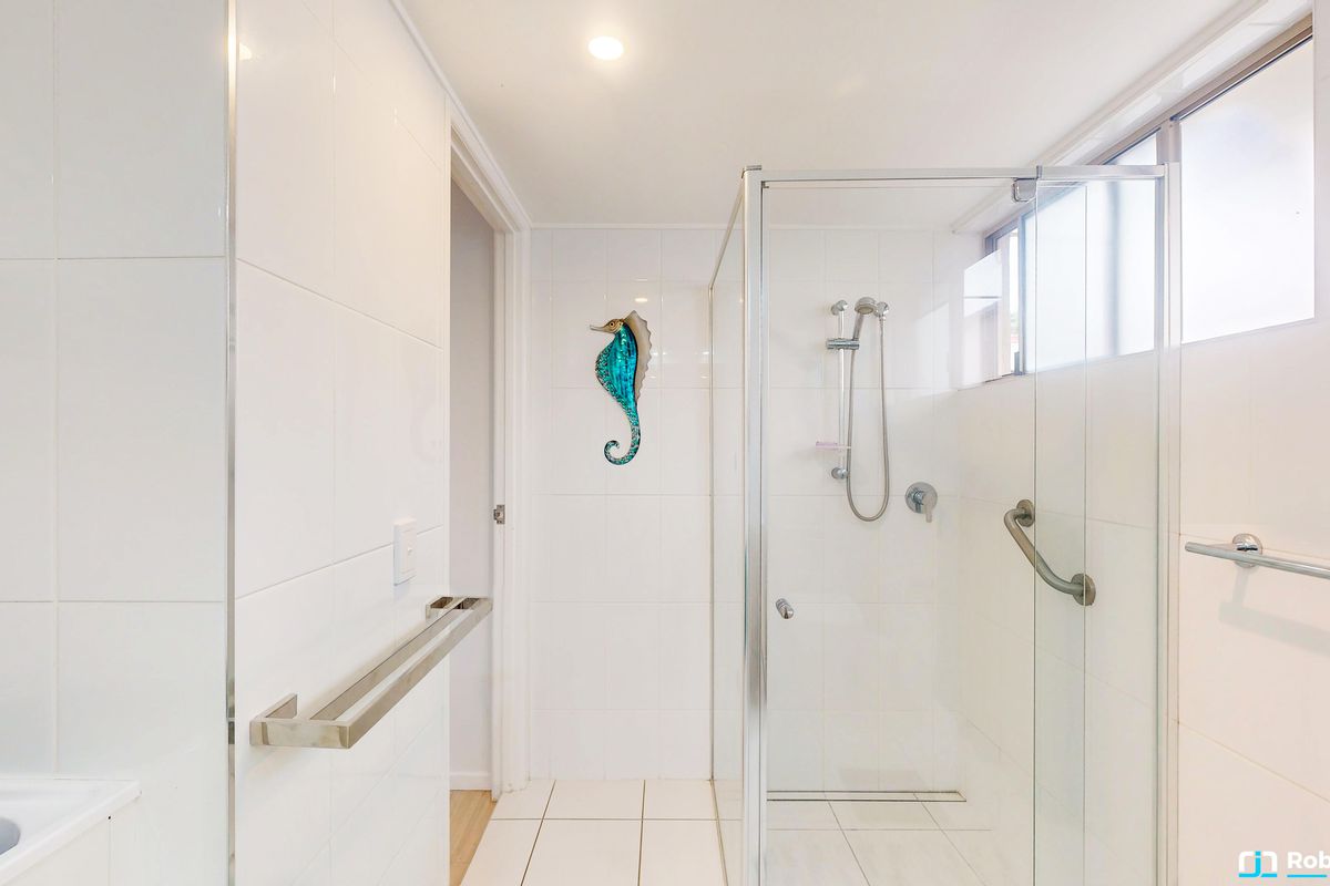 114 / 24 Lake Weyba Drive, Noosaville