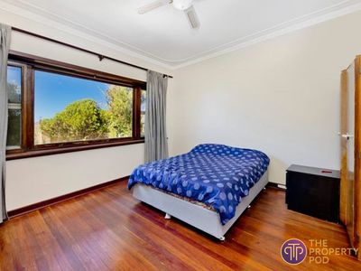 7 May Drive, Nollamara