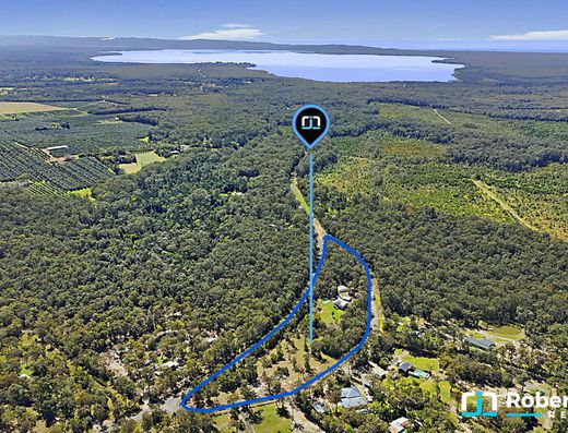 Enter Acreage Freedom with Exceptional Multi-Generational Versatility image 1