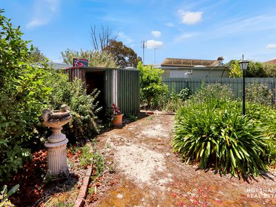 20 Felstead Avenue, Horsham