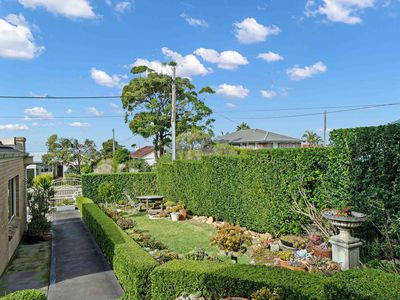 16 Horning Parade, Manly Vale