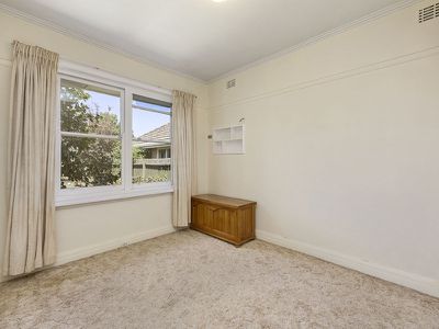66 Beddoe Avenue, Bentleigh East