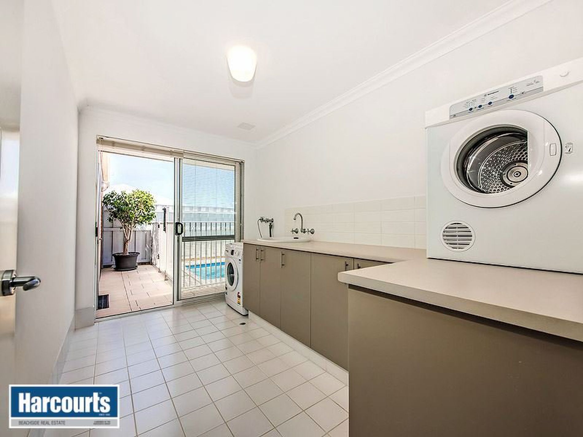 6 Jetty Loop, Yanchep