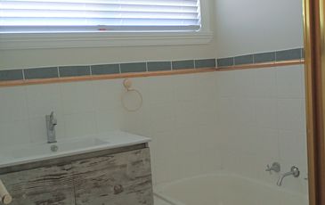 25 Teragalin Drive, Chain Valley Bay