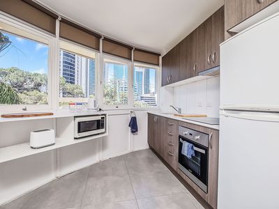 16 / 45 WATSON ESPLANADE, Surfers Paradise