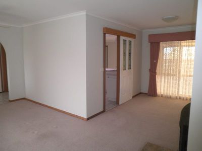 27 Mulholland Crescent, Grovedale