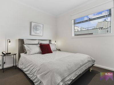 7 Tiller Walk, Mornington