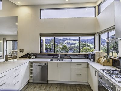 8432 Channel Highway, Cradoc