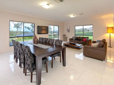 21 LAMBOURN DRIVE, Wodonga