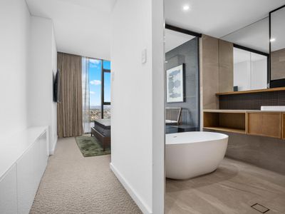 1702 / 63 Kishorn Road, Mount Pleasant