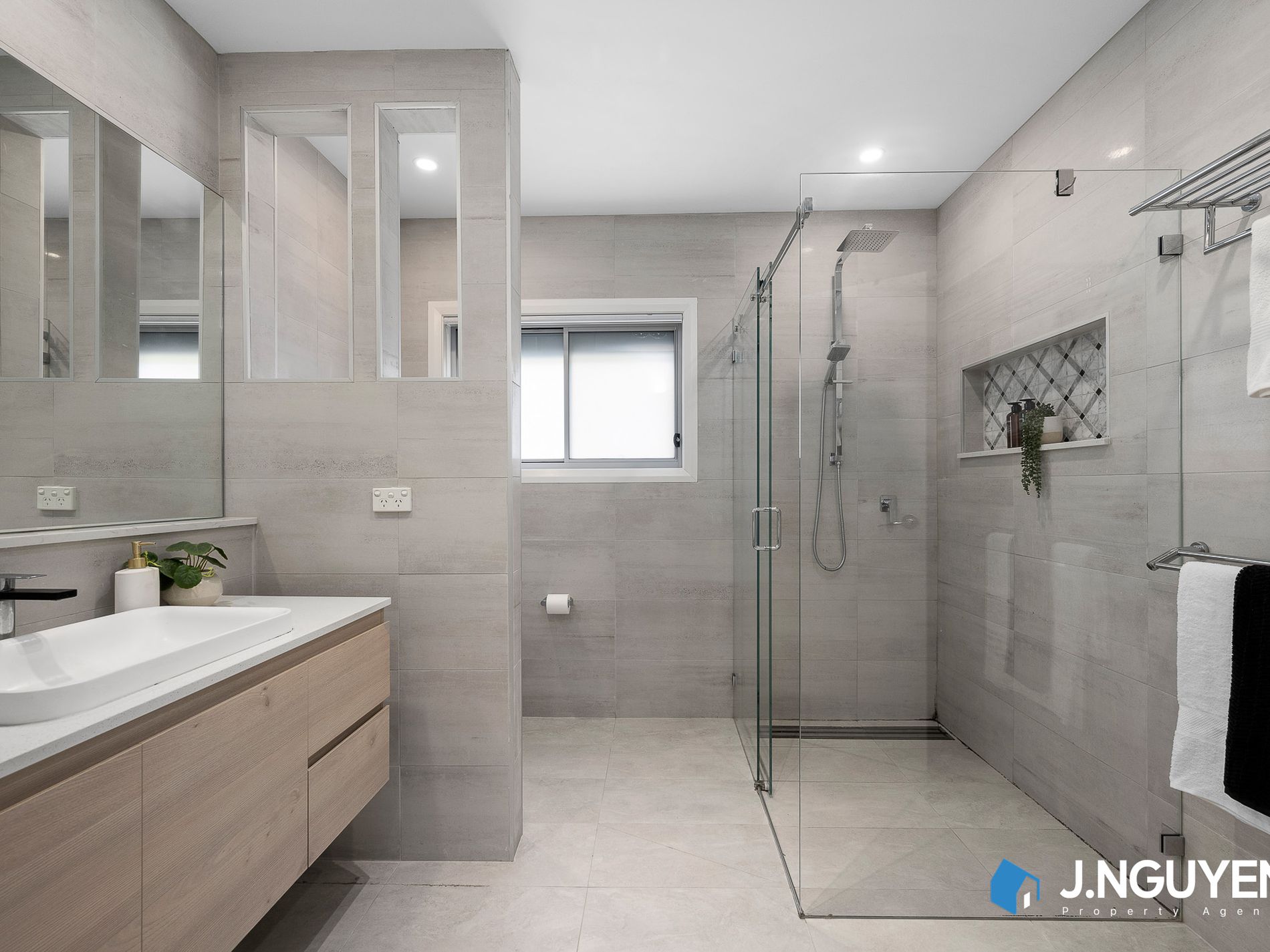 80 Montgomery Road, Bonnyrigg