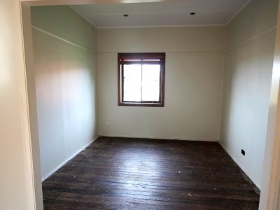 31 Lake Heights Road, Lake Heights