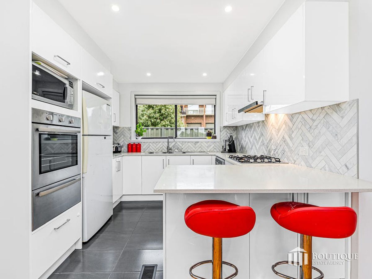 116 Outlook Drive, Dandenong North