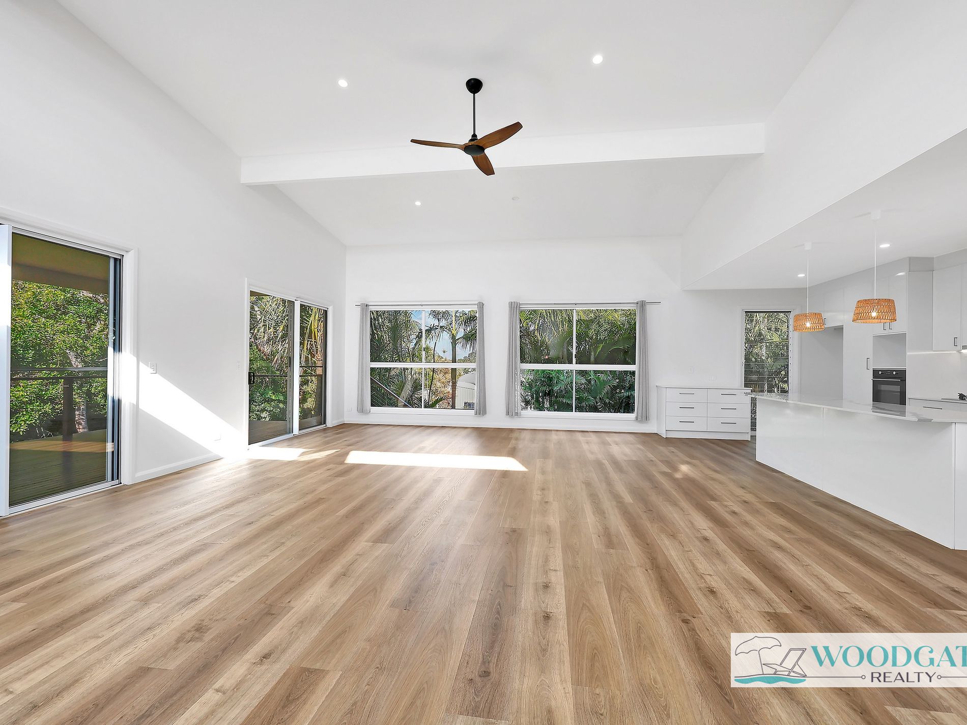 5 OCEAN VIEW DRIVE, Woodgate